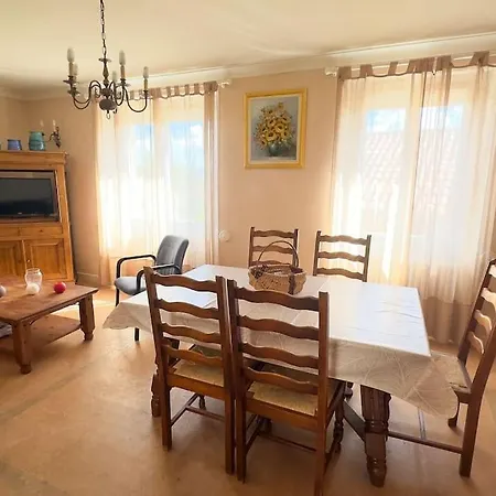 Familial Du Vintrou Σπίτι διακοπών *