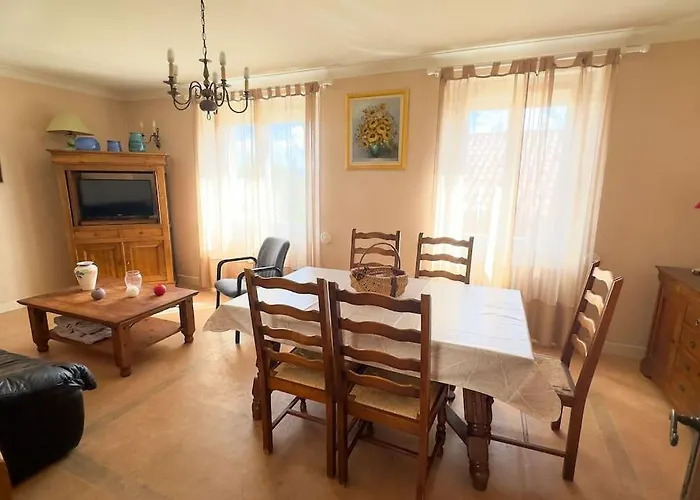 Familial Du Vintrou 度假居 *